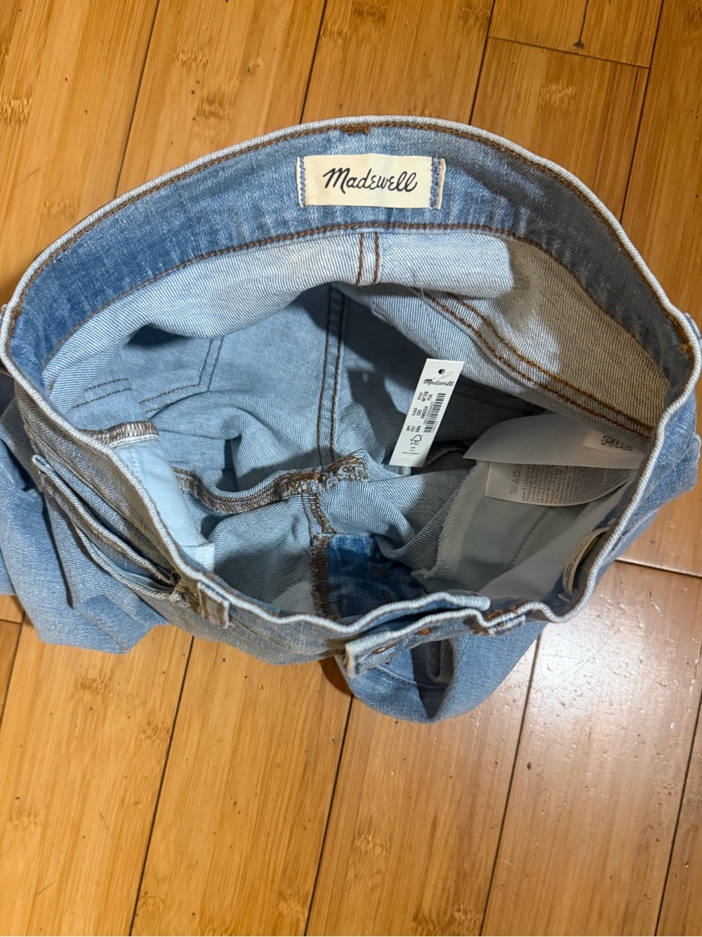 NWT Madewell The Petite Perfect Vintage Jean in
Alderton Wash Size 24P - Picture 7 of 16